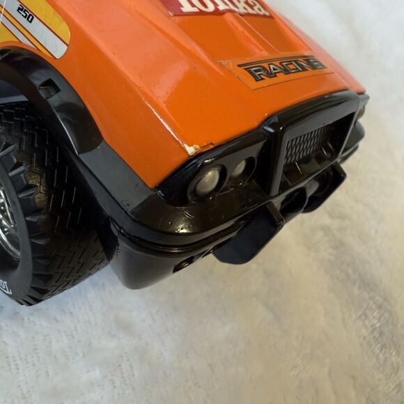 VINTAGE TONKA PICK UP TRUCK - TONKA GO-CART RACING - HASBRO 2002 - Picture 9 of 16